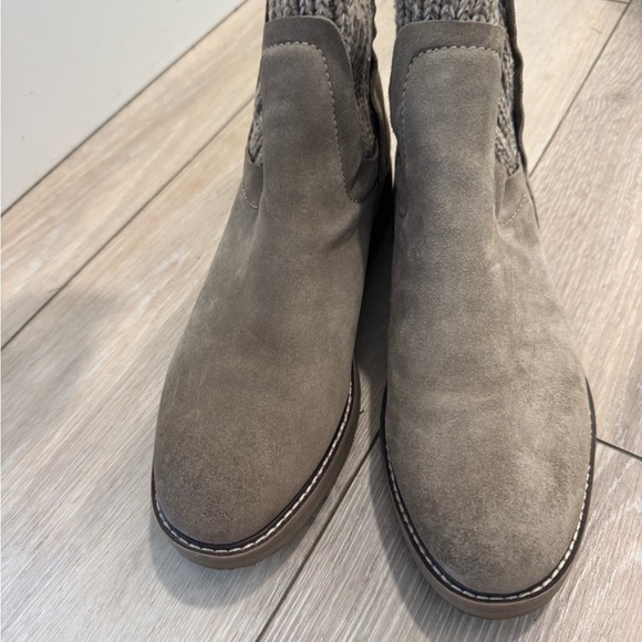 Comfortiva Rawnie Bootie women’s 11 like new - Picture 3 of 7